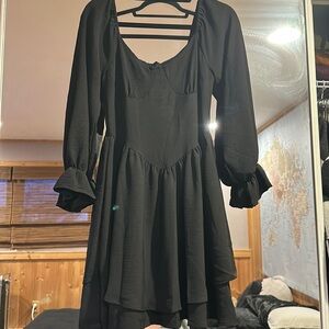 Black flow dress, never worn!